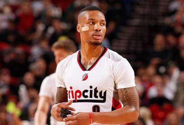 边后卫前提 边后卫前提